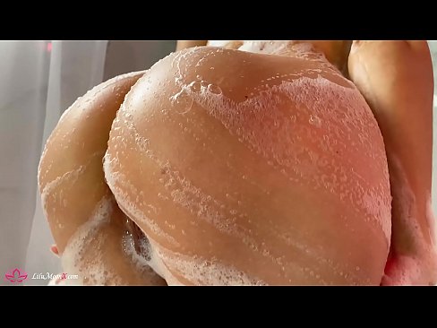 ❤️ Zeshkania masturbon pidhin me vibrator deri në orgazmë intensive në dush Video porno në sq.freepornhdonlinegay.ru ❌️