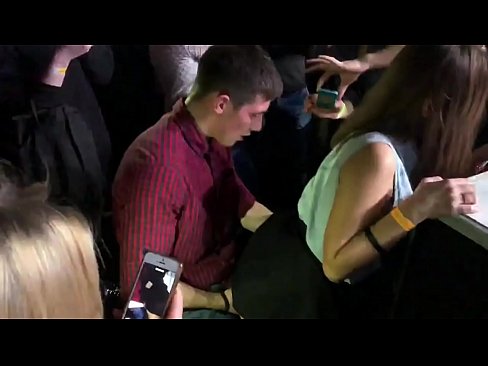 ❤️ Seks i vërtetë në një klub nate rus. Një vajzë 18-vjeçare ruse në anus dhe vaginë është qitur në një klub nate Video porno në sq.freepornhdonlinegay.ru ❌️
